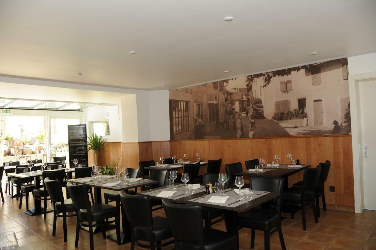 Hotel Restaurant La Croix Verte Vich Exterior photo